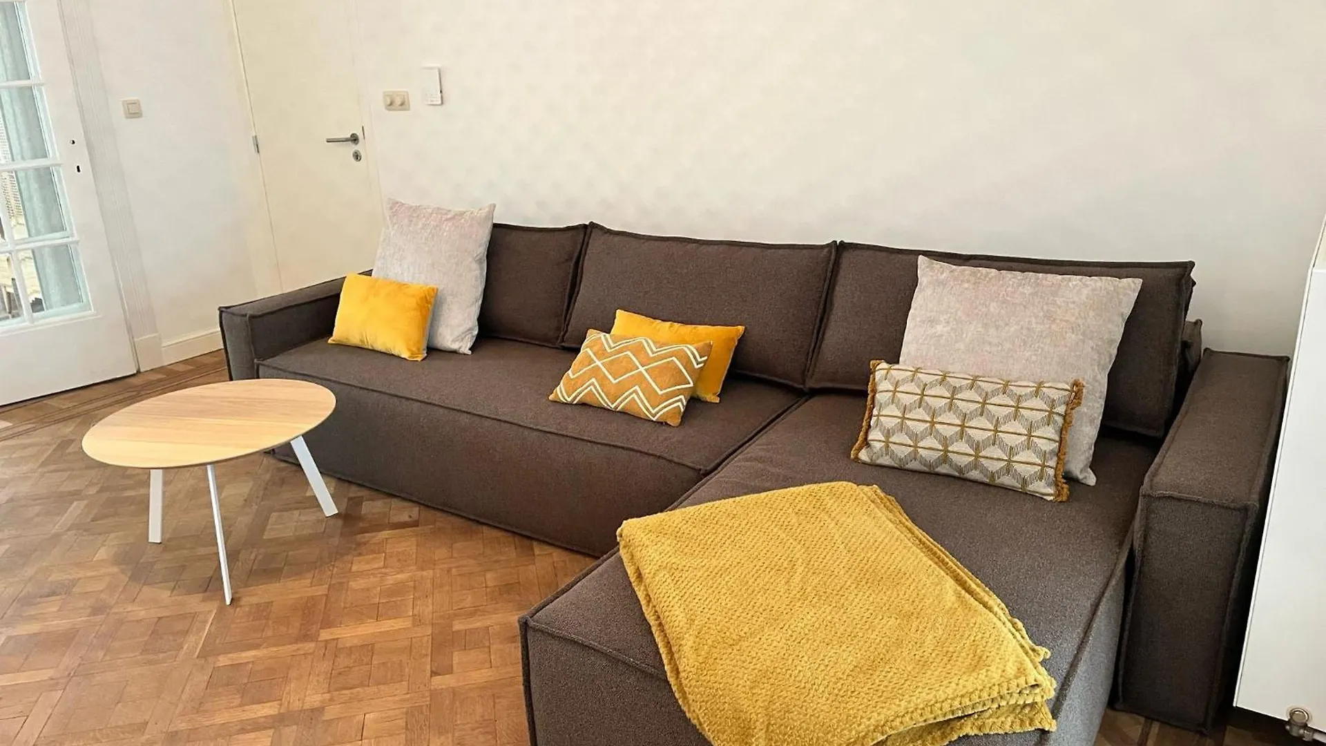 Completely Renovated Apartment location
